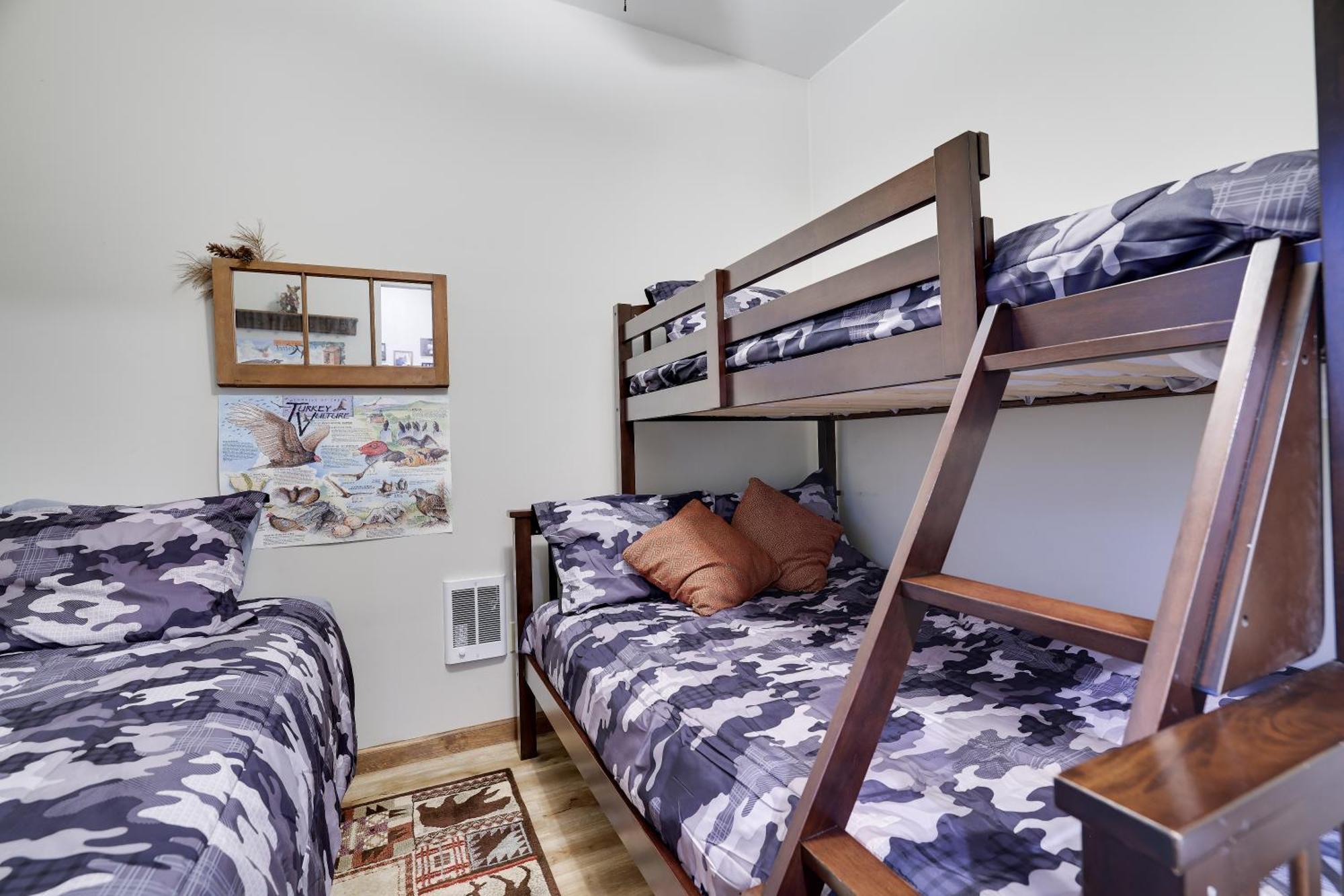 Serenity And Fun All In One In This Cozy Pocono Cabin Джим-Торп Екстер'єр фото